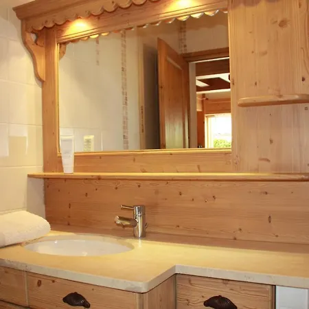 Balneo Les Amaryllis Apartment *